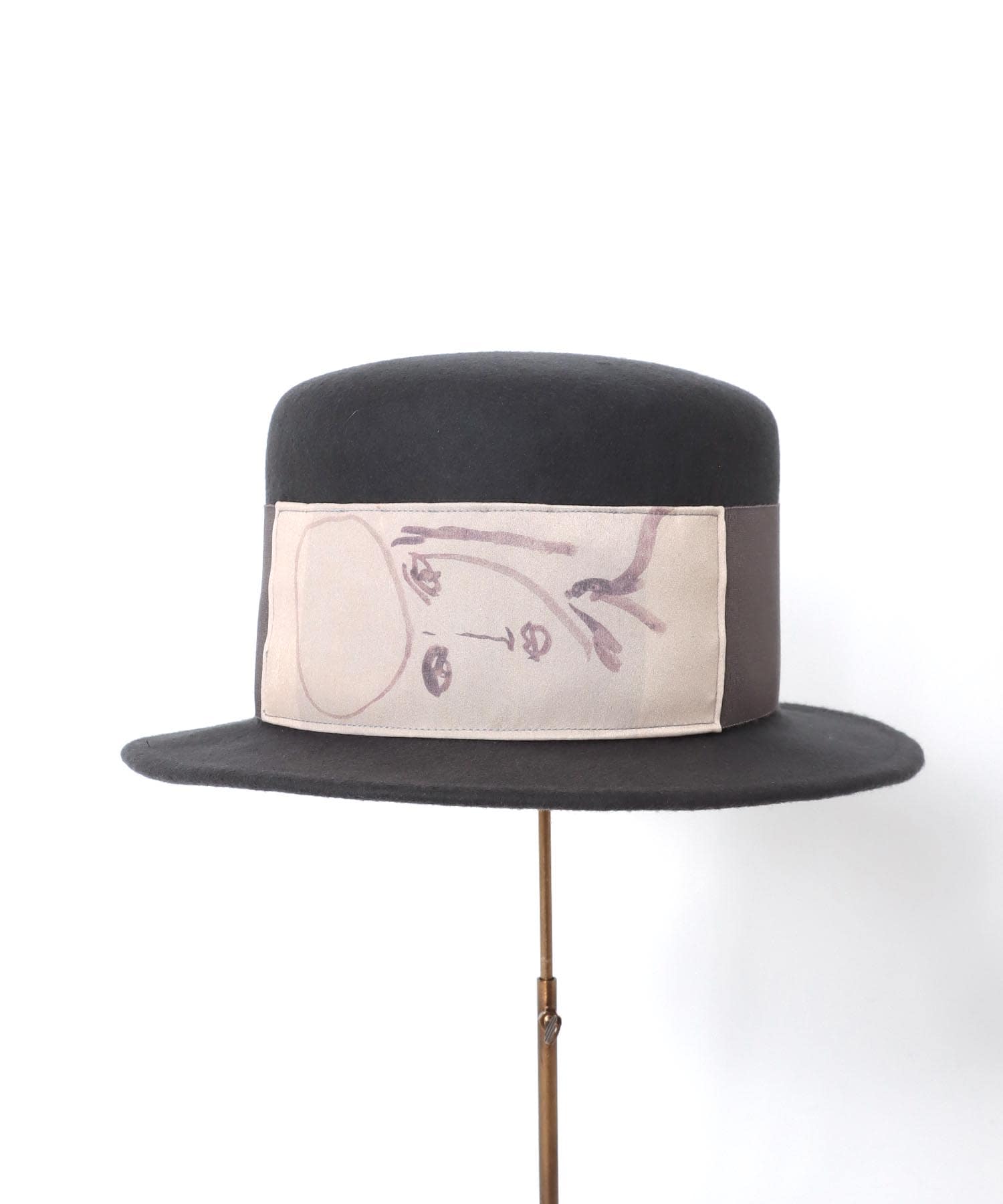 一部店舗限定》【Barairo no boushi / バラ色の帽子】肖像画のシルク
