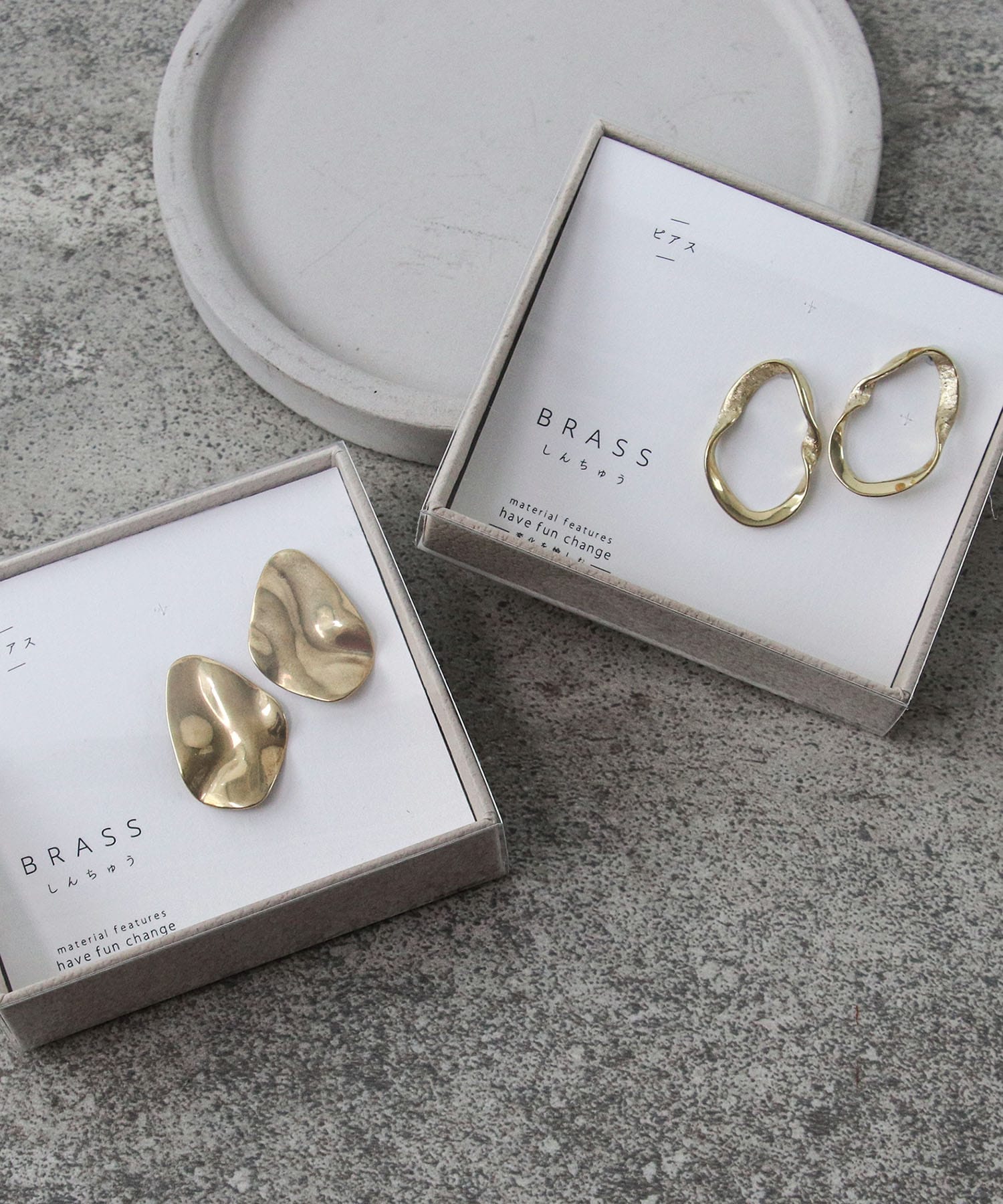 ウェーブプレートピアス BRASS（真鍮 ） | AND ON JIONE STORE