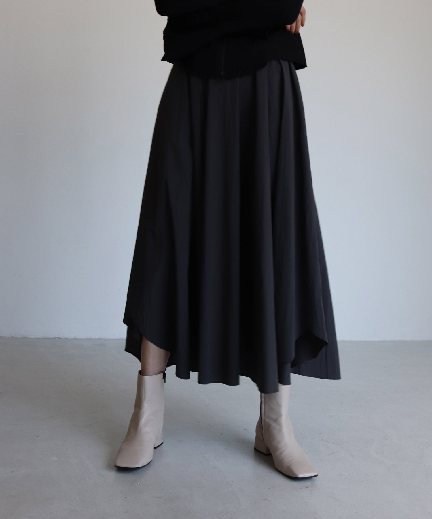 B7＞nylon long flare skirt | AND ON JIONE STORE（アンドオン