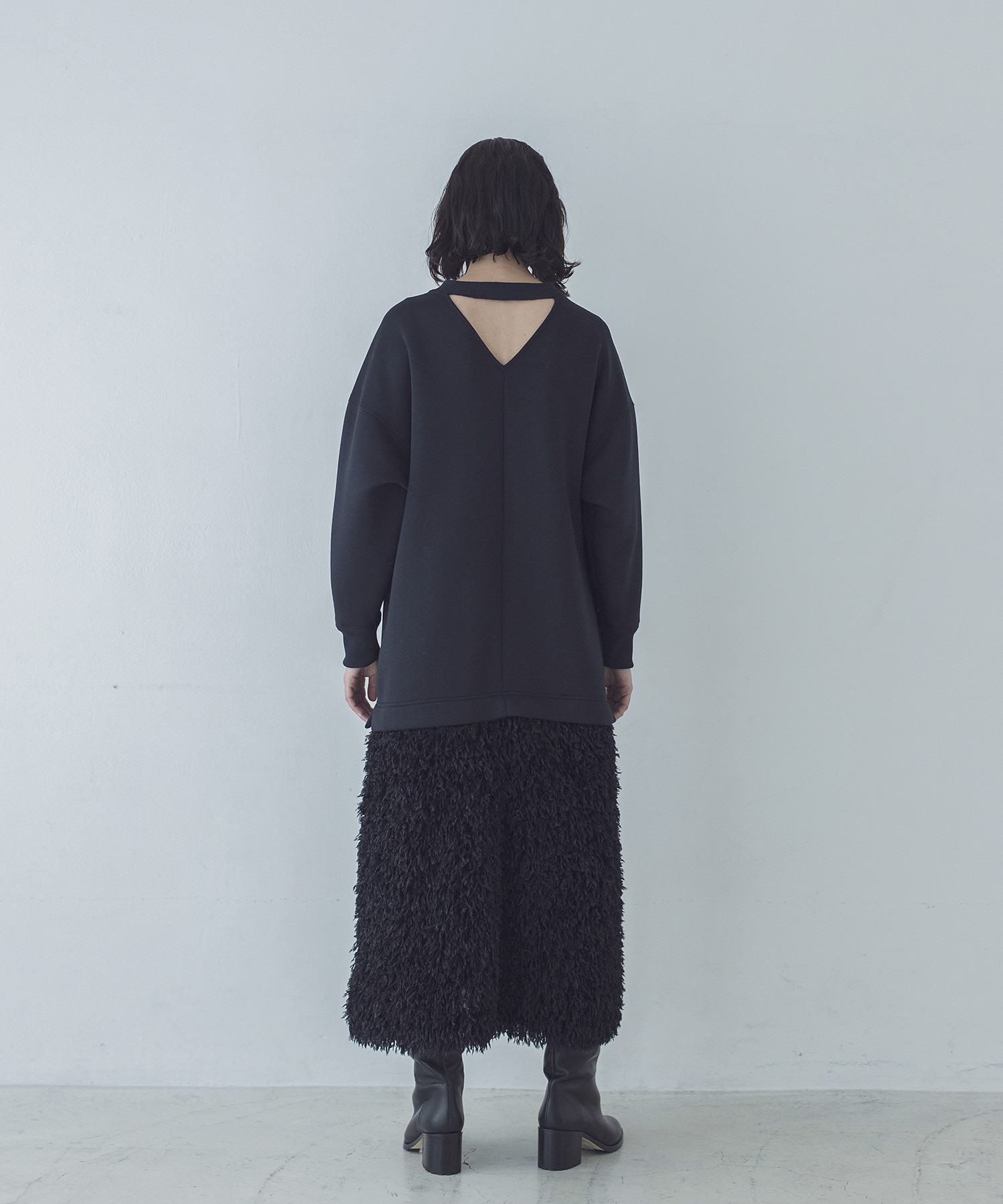 VENIT＞feather×bonding dress | AND ON JIONE STORE（アンドオン