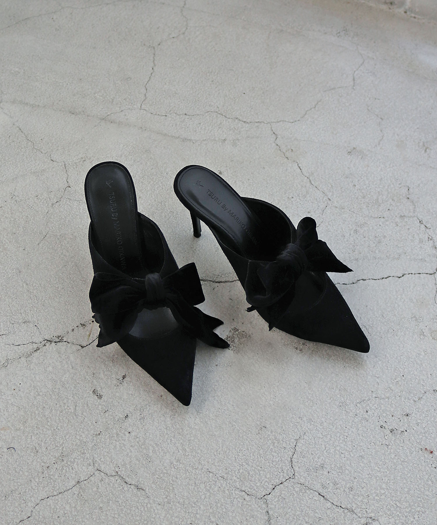 TSURU by Mariko Oikawa＞Black swan | AND ON JIONE STORE