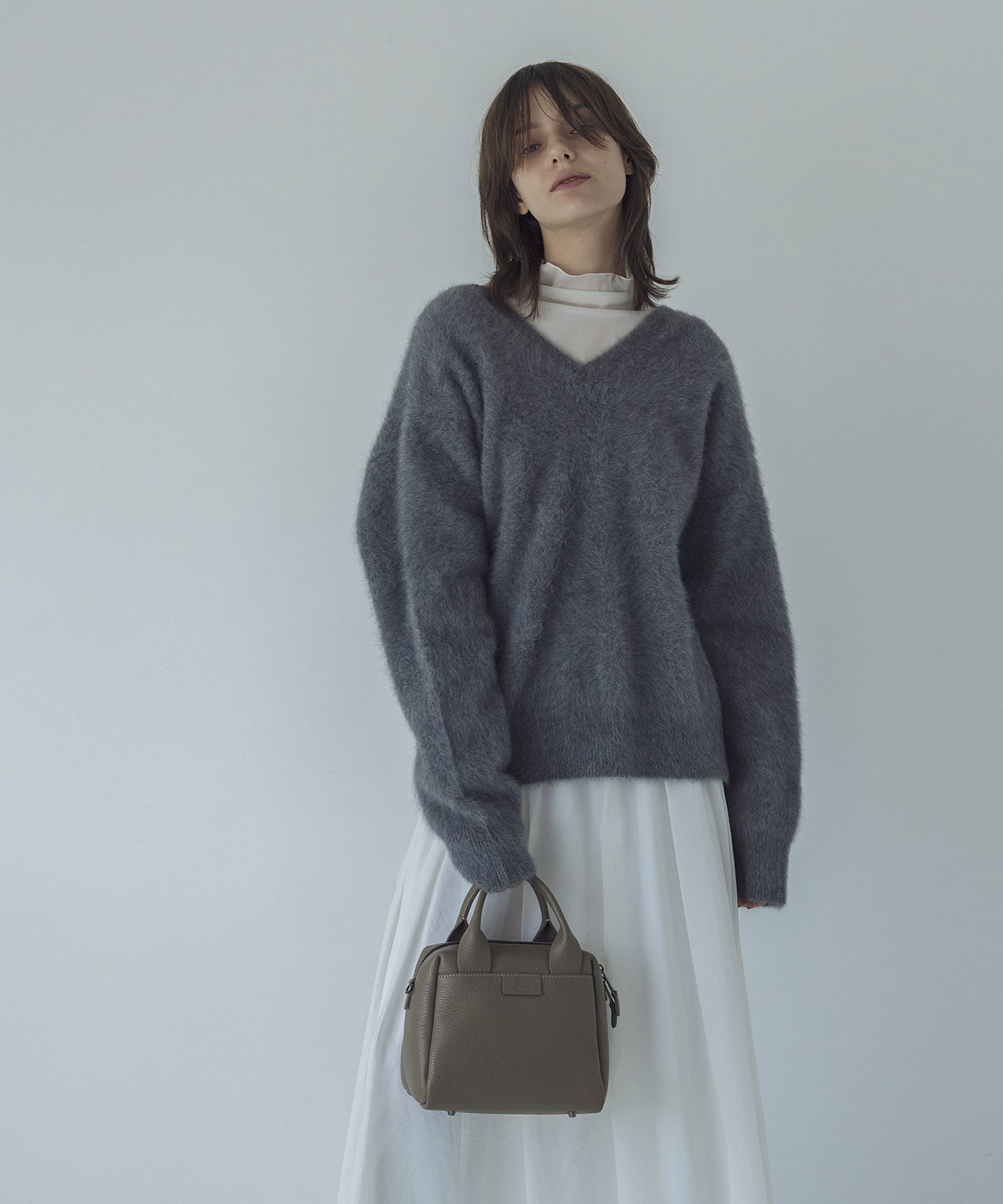 CHRISTIAN VILLA＞square hand bag | AND ON JIONE STORE（アンドオン
