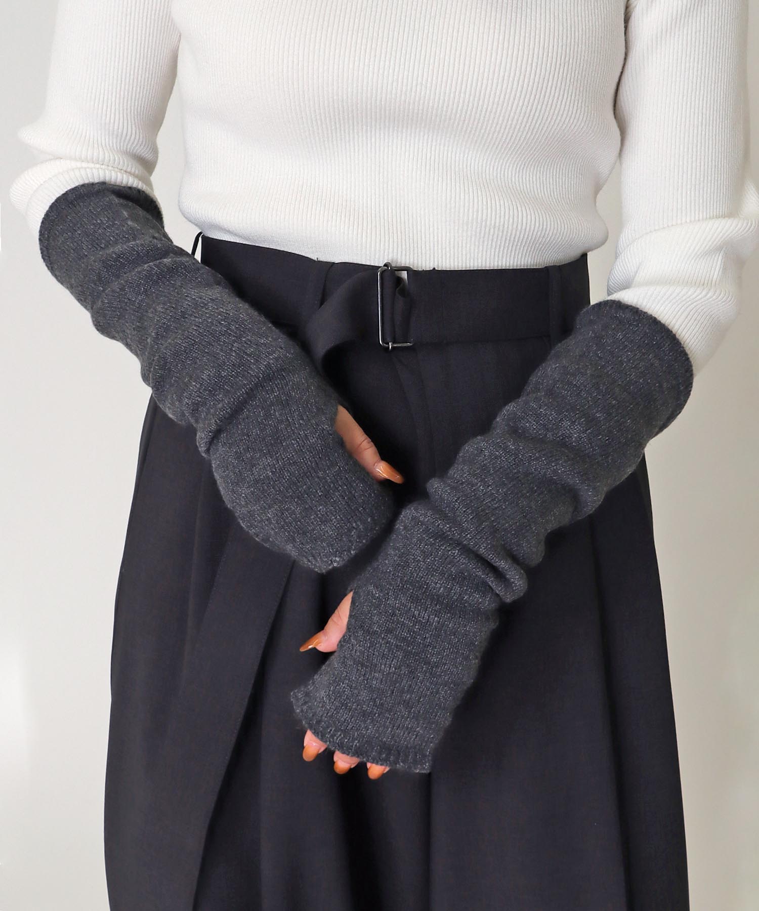 RIVIERA＞arm warmer | AND ON JIONE STORE（アンドオン）ジオン商事