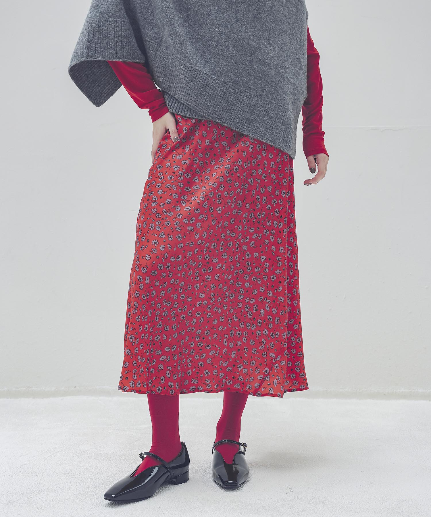 VENIT＞flower print skirt | AND ON JIONE STORE（アンドオン）ジオン商事公式オンラインストア