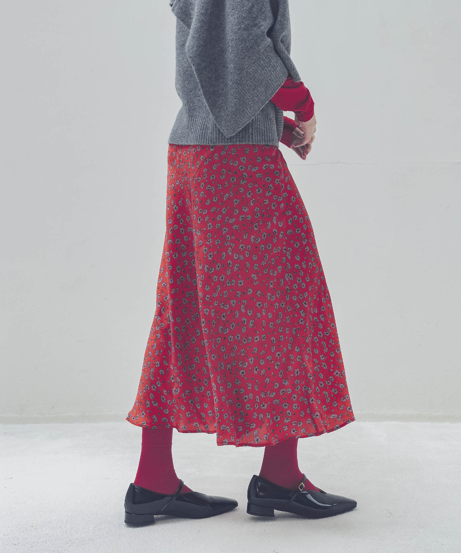 VENIT＞flower print skirt | AND ON JIONE STORE（アンドオン）ジオン商事公式オンラインストア