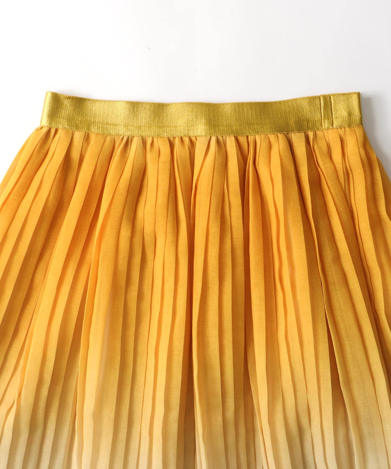 STUMBLY＞Pleated Maxi Flare Skirt | AND ON JIONE STORE（アンドオン）ジオン商事公式オンラインストア