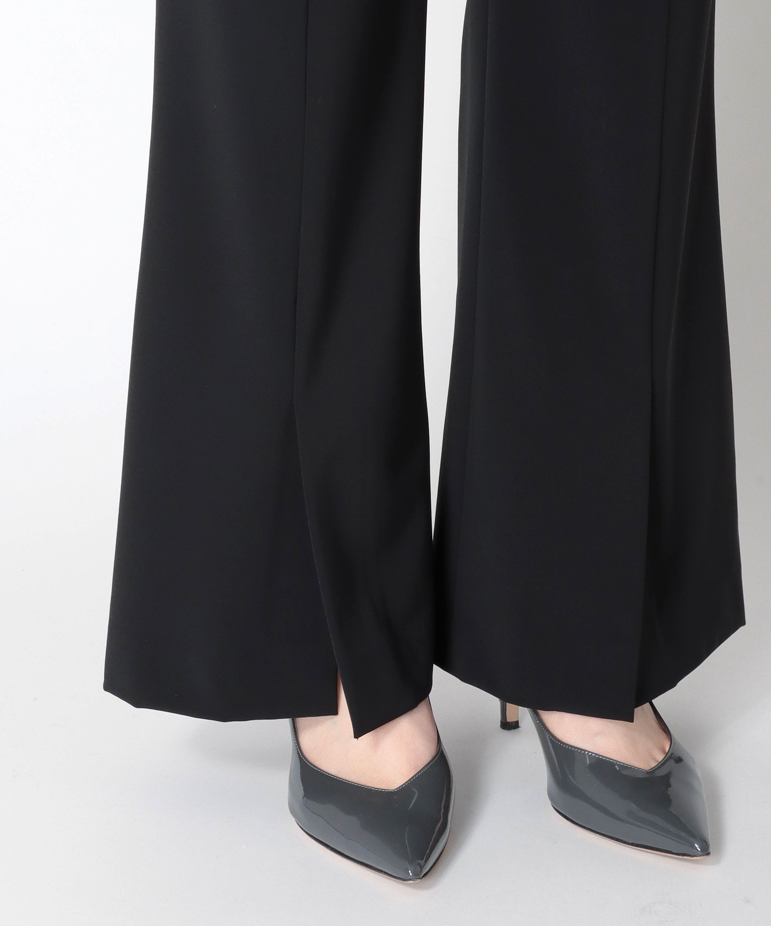 B7＞stefany slit pants | AND ON JIONE STORE（アンドオン）ジオン