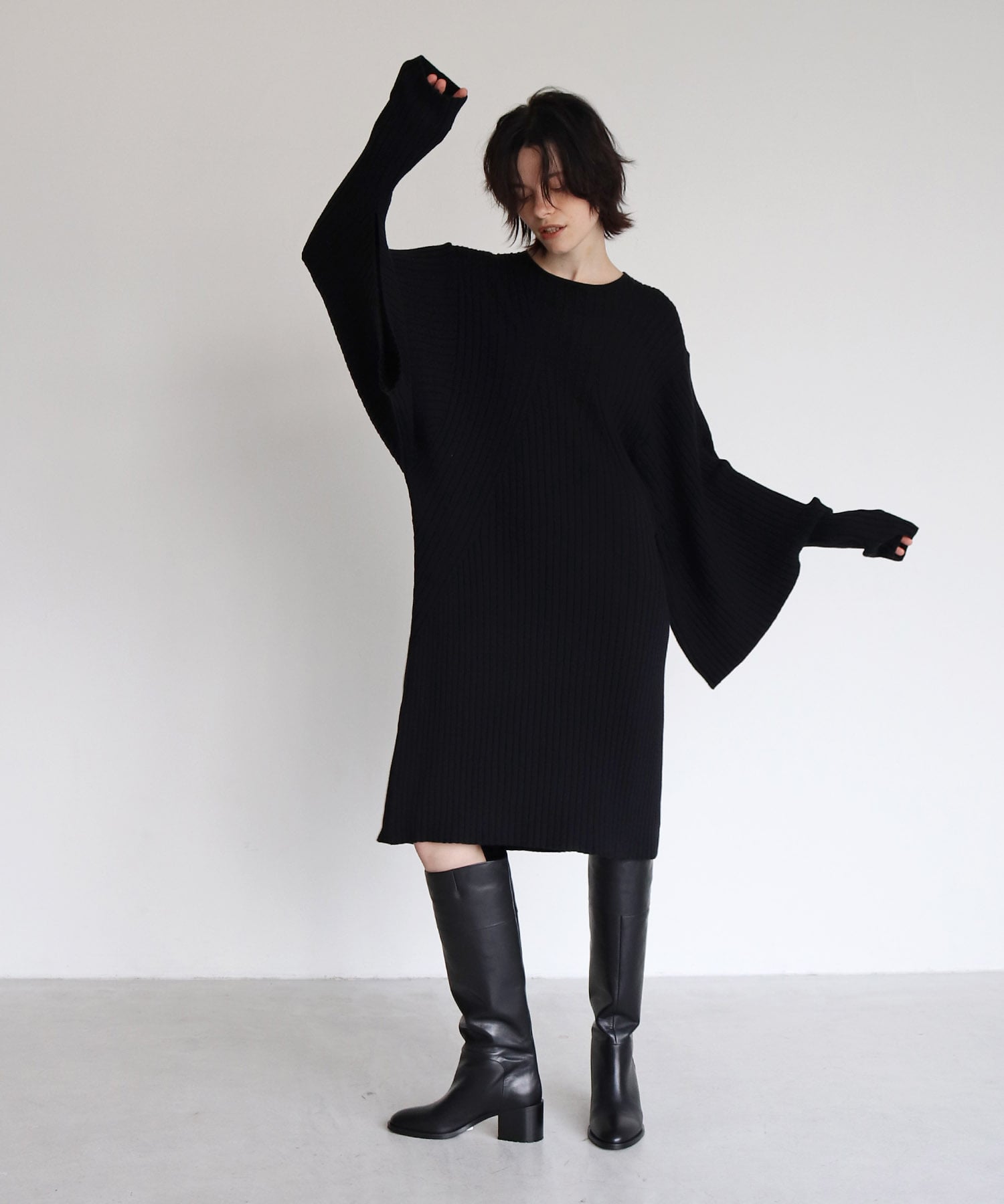 C/W rib butterfly knit dress | AND ON JIONE STORE（アンドオン