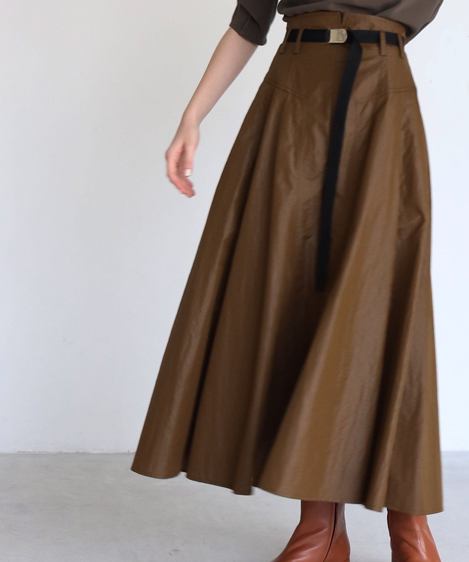 nylon leather satin flare long skirt | AND ON JIONE STORE