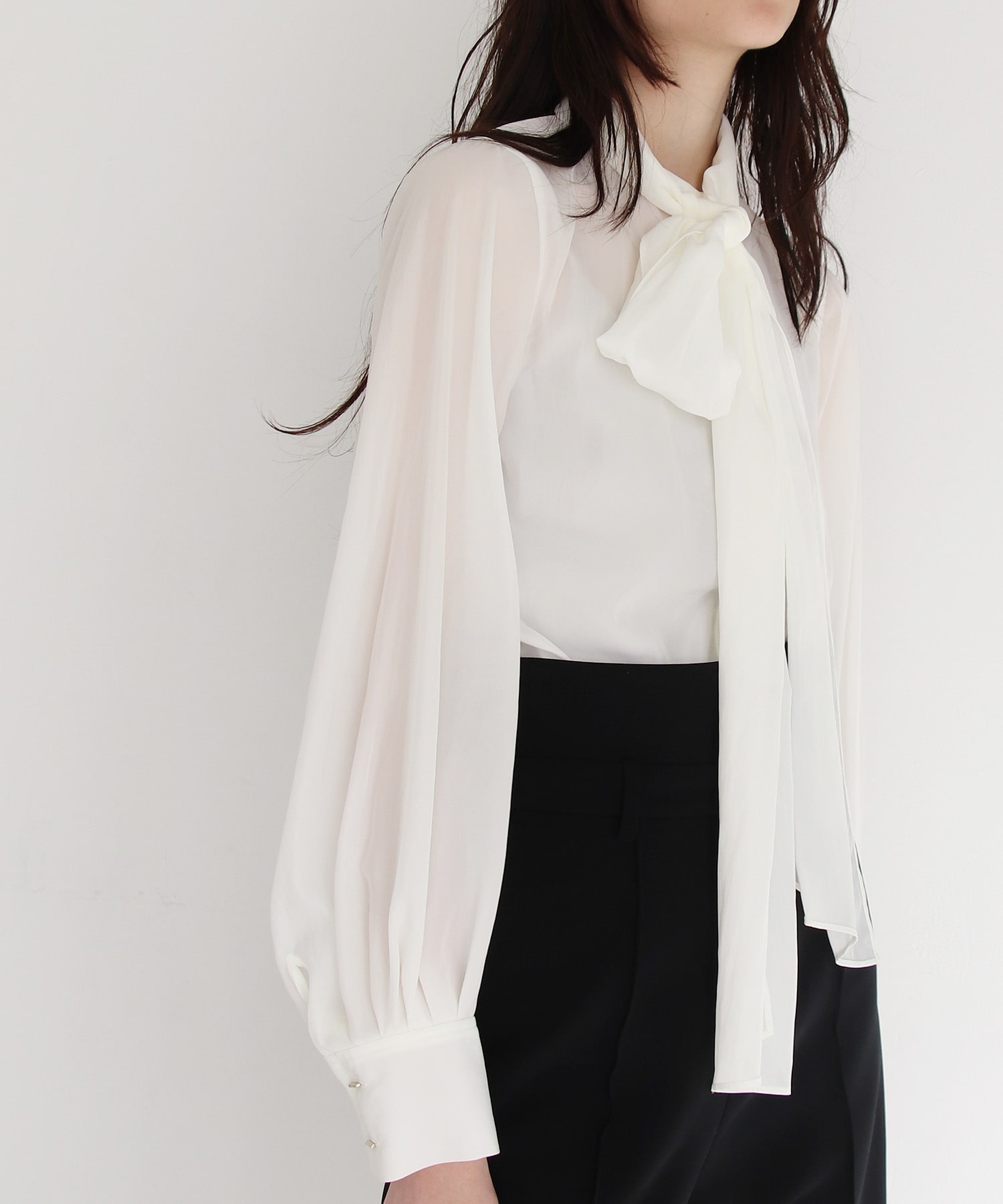 nylon taffeta bow tie blouse | AND ON JIONE STORE（アンドオン