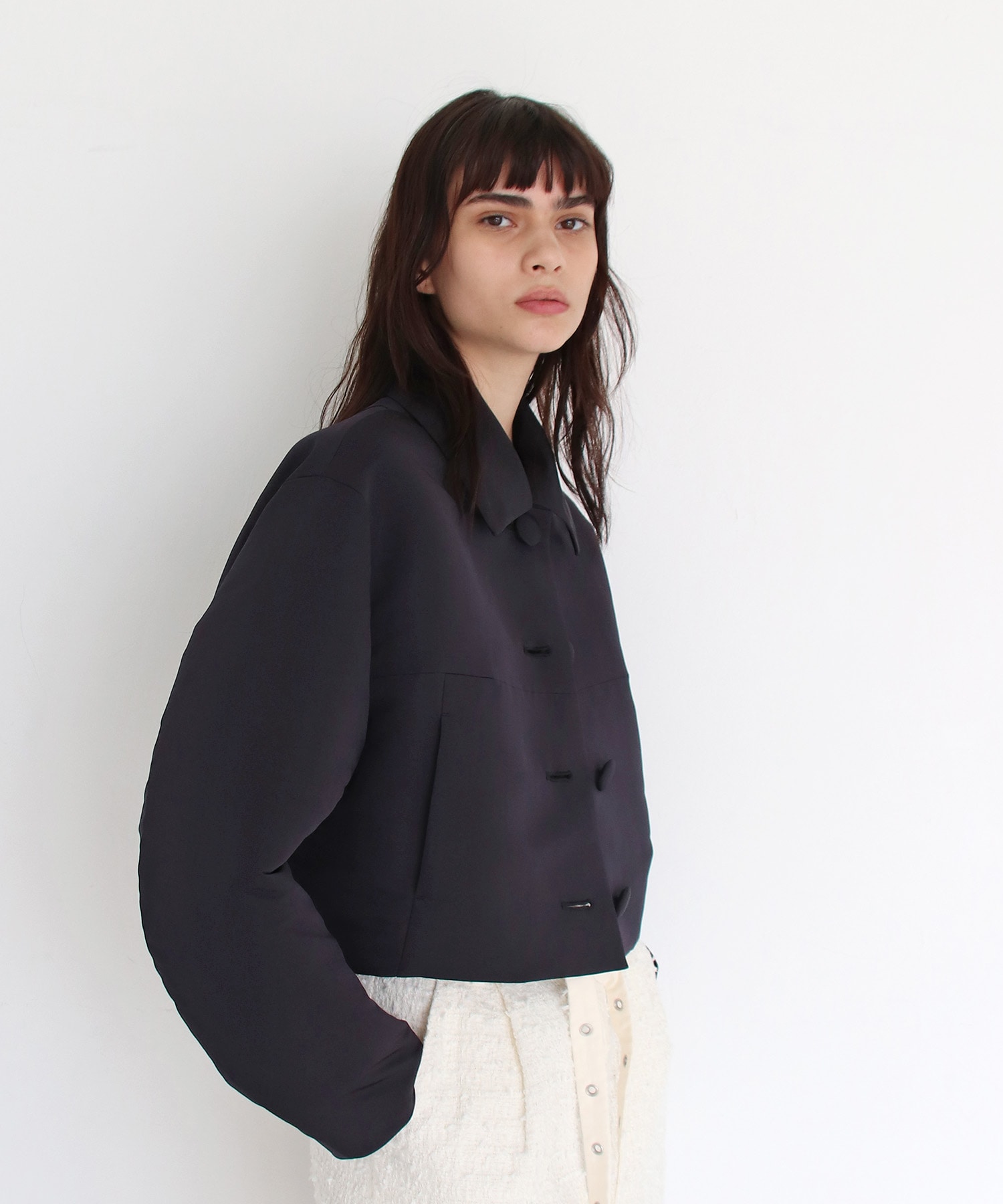 constructive midriff jacket | AND ON JIONE STORE（アンドオン
