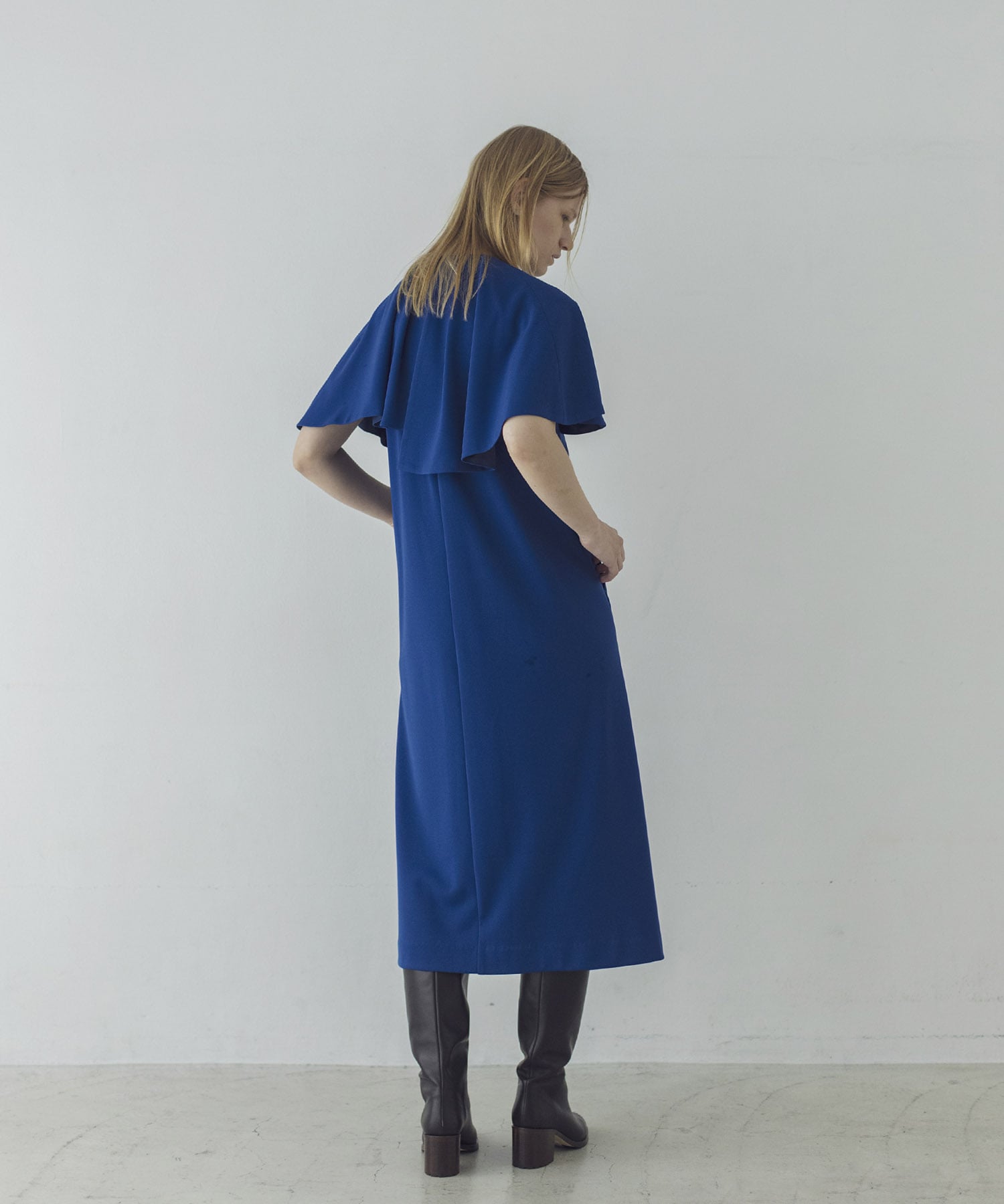 asymmetric cape dress | AND ON JIONE STORE（アンドオン）ジオン商事