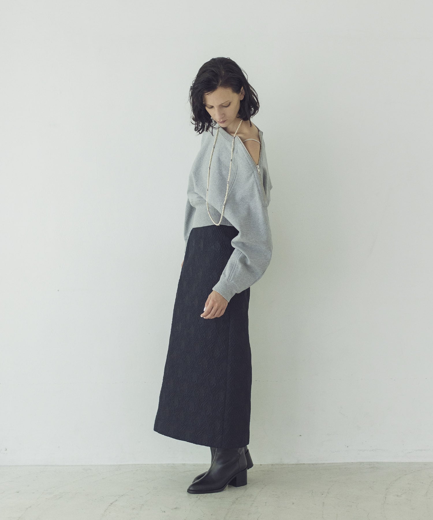 FUKURE JQ long & lean skirt | AND ON JIONE STORE（アンドオン