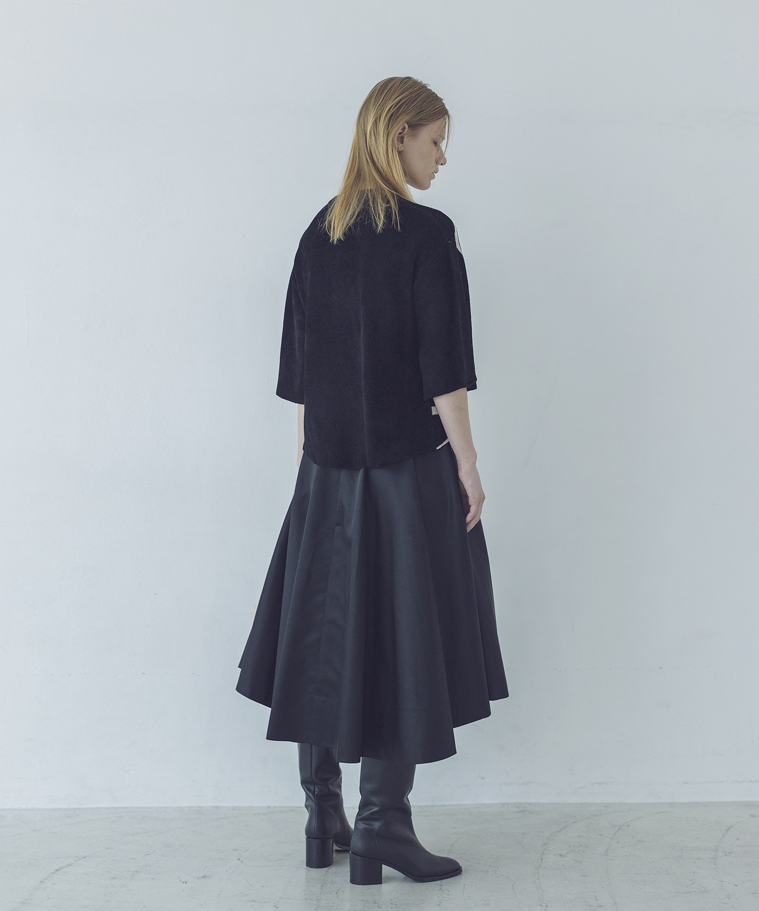 shiny nylon belted flare skirt | AND ON JIONE STORE（アンドオン