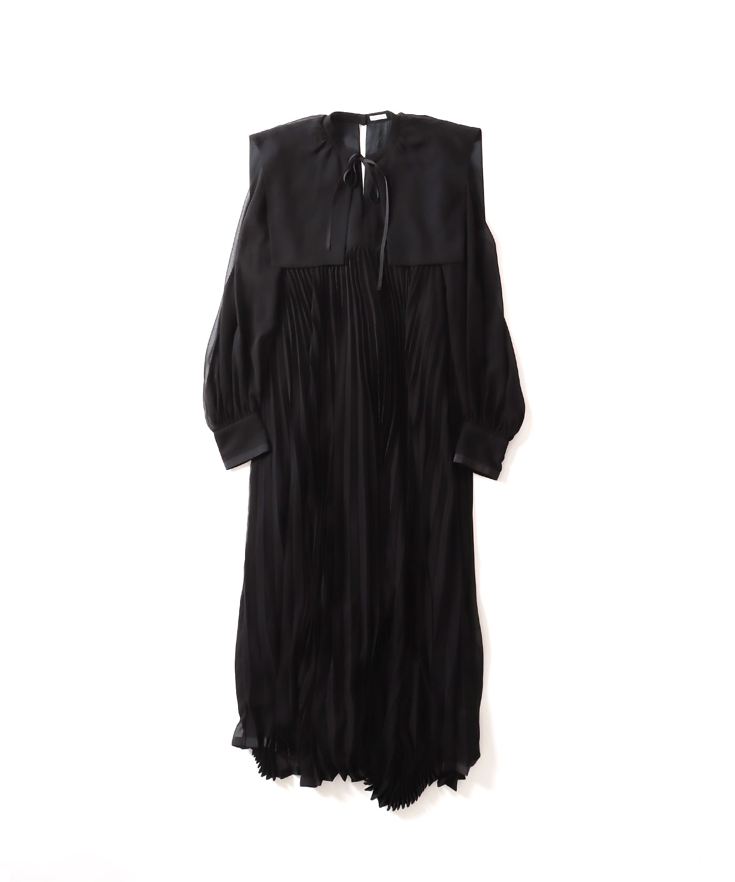 cape collar pleated dress | AND ON JIONE STORE（アンドオン）ジオン