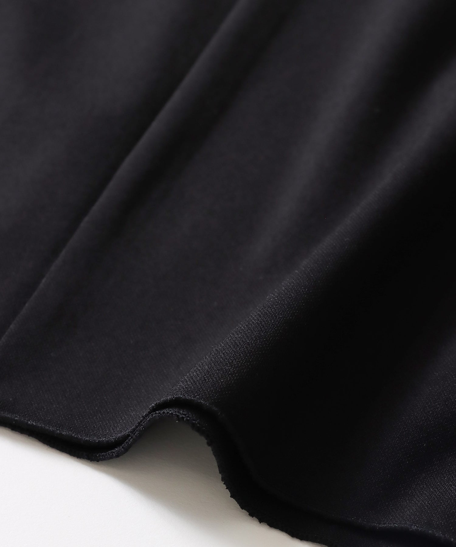 bare smooth curve sleeve pull | AND ON JIONE STORE（アンドオン