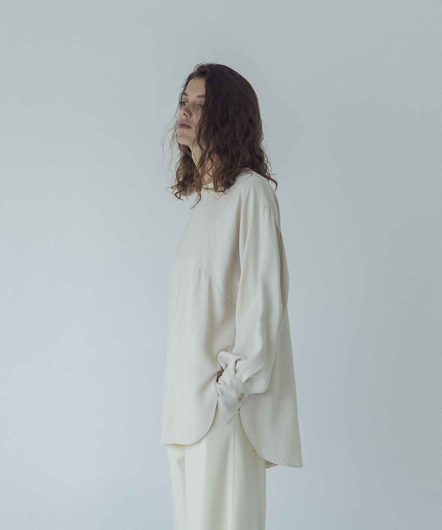 acetate hem length design blouse | AND ON JIONE STORE（アンドオン