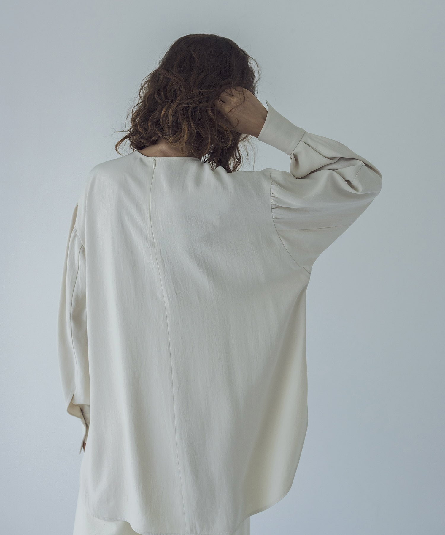 acetate hem length design blouse | AND ON JIONE STORE（アンドオン