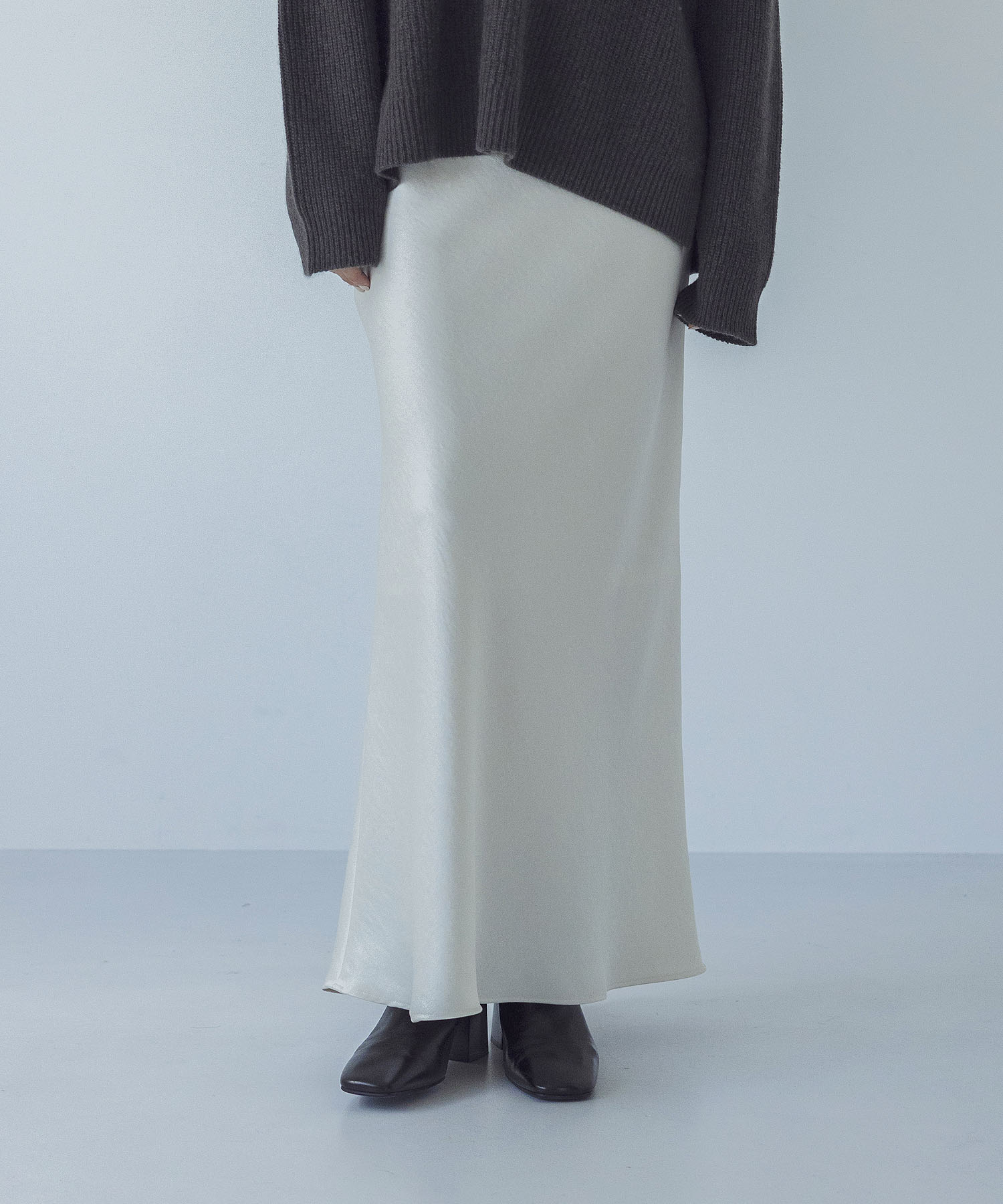 vintage like satin flare skirt | AND ON JIONE STORE（アンドオン