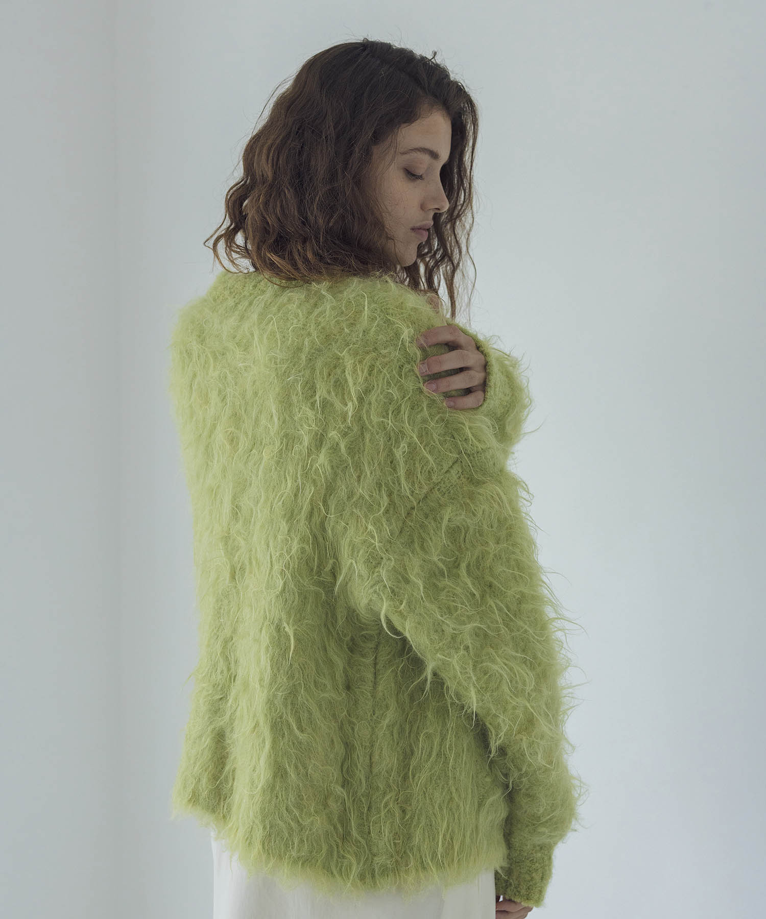 BLOOM loop yarn shaggy cardigan | AND ON JIONE STORE（アンドオン