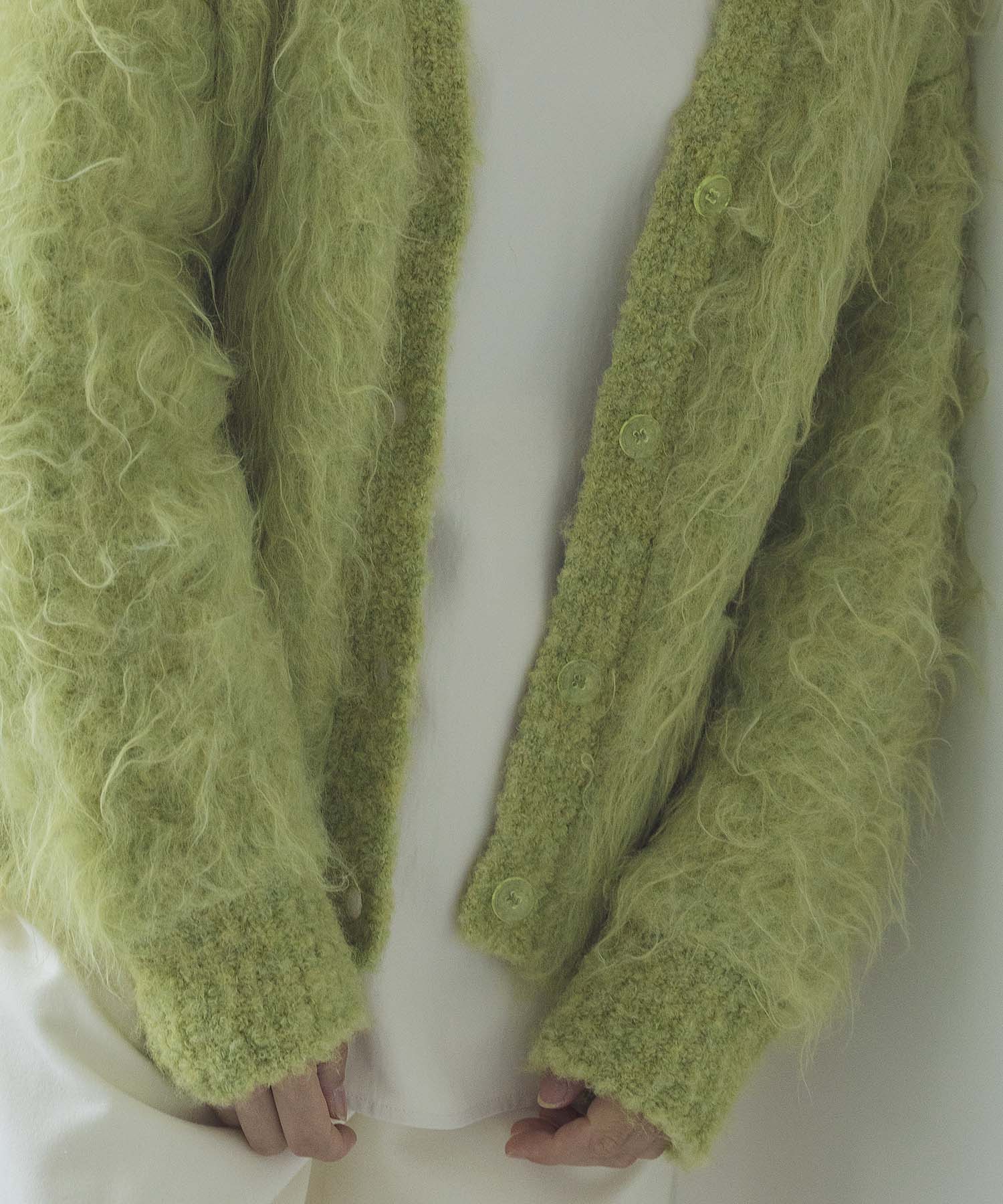 BLOOM loop yarn shaggy cardigan | AND ON JIONE STORE（アンドオン