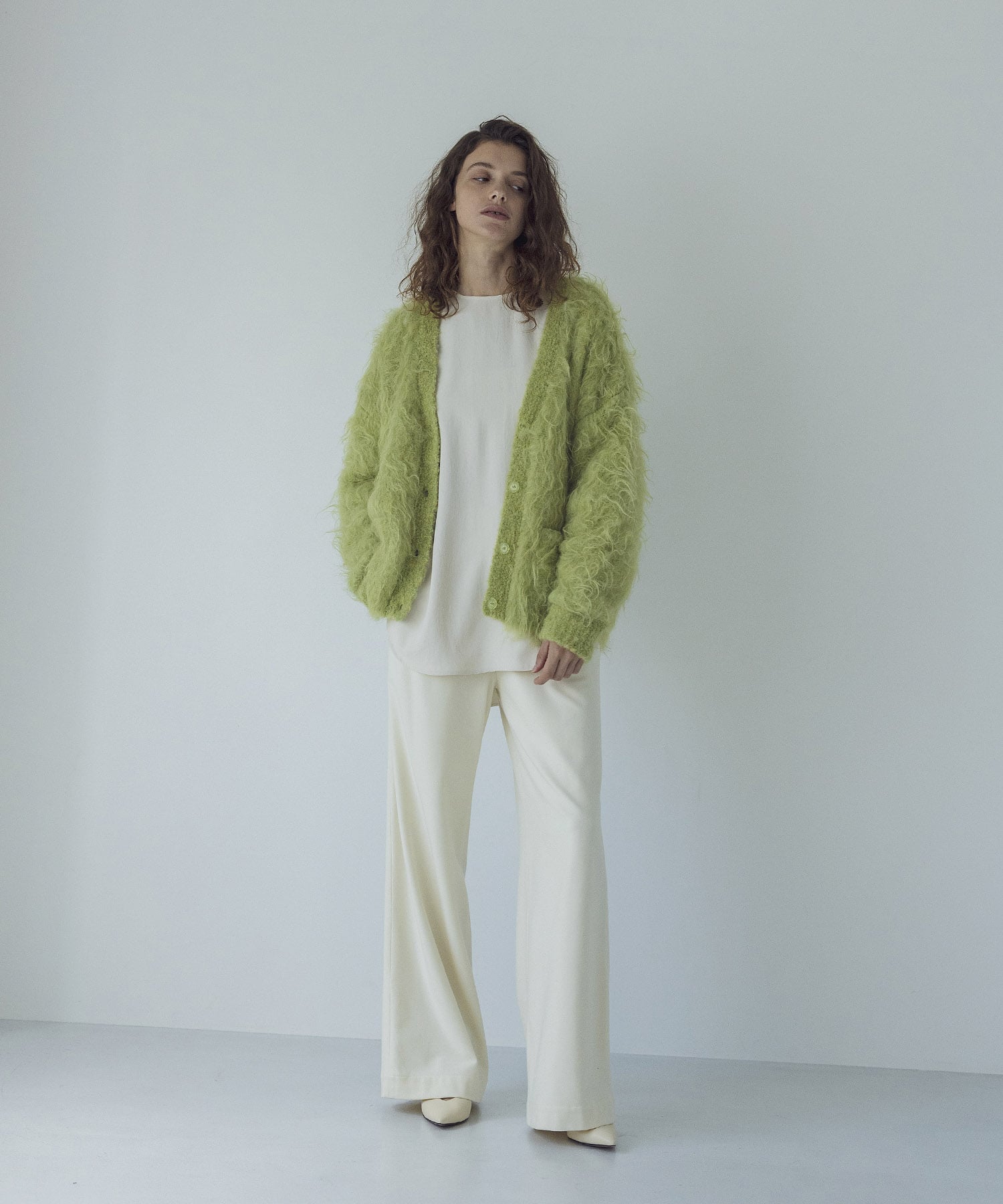 BLOOM loop yarn shaggy cardigan | AND ON JIONE STORE（アンドオン