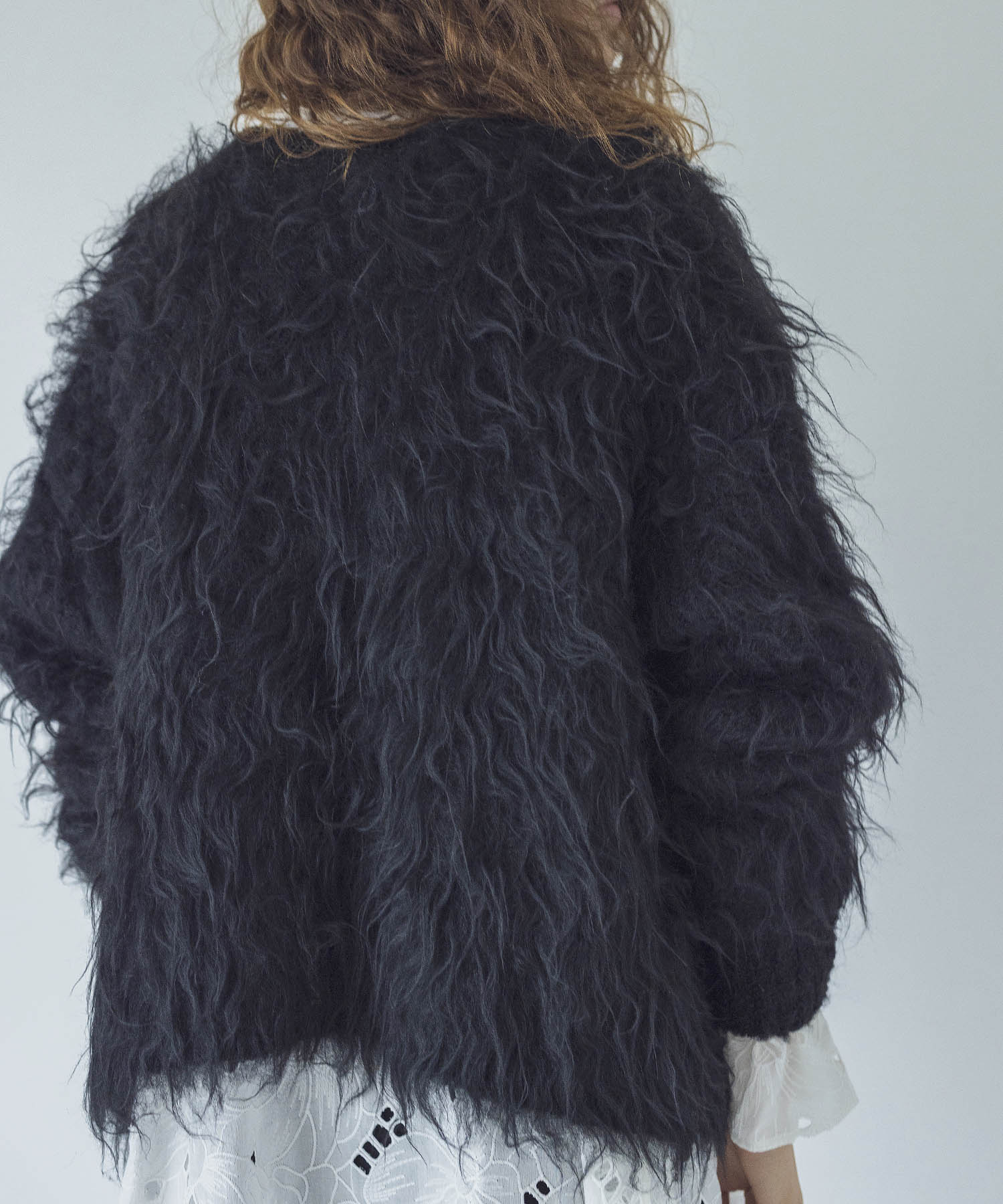 BLOOM loop yarn shaggy cardigan | AND ON JIONE STORE（アンドオン