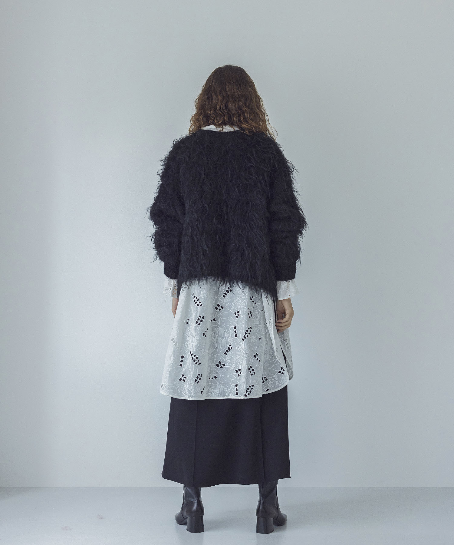 BLOOM loop yarn shaggy cardigan | AND ON JIONE STORE（アンドオン