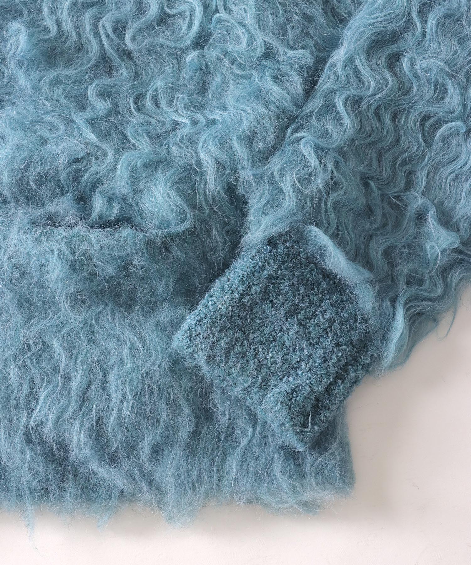 BLOOM loop yarn shaggy cardigan | AND ON JIONE STORE（アンドオン