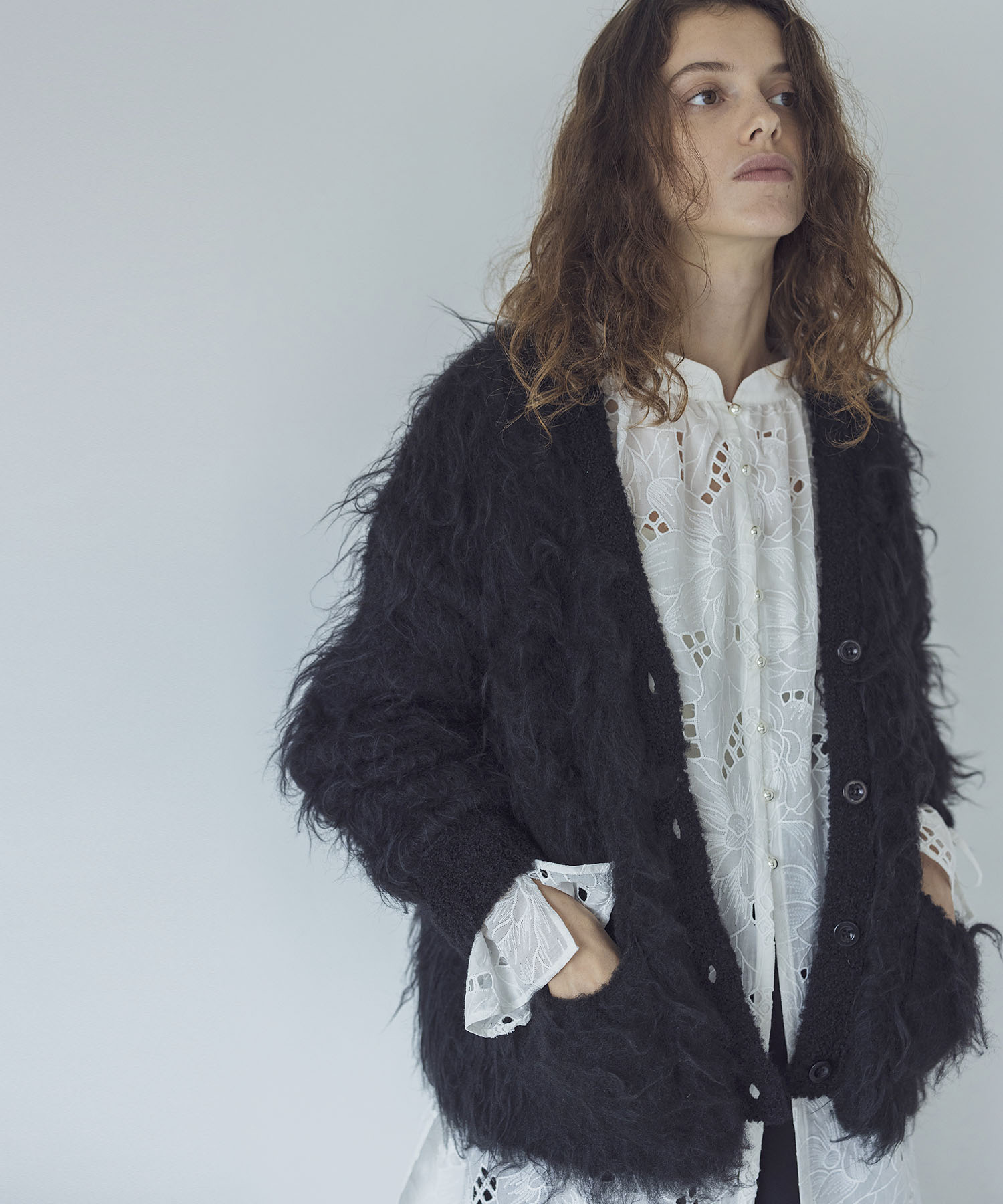 BLOOM loop yarn shaggy cardigan | AND ON JIONE STORE（アンドオン